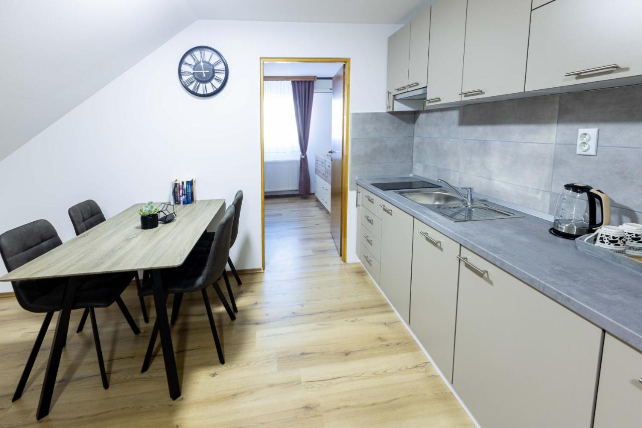 Apartmani Tomsic Darda Exterior photo