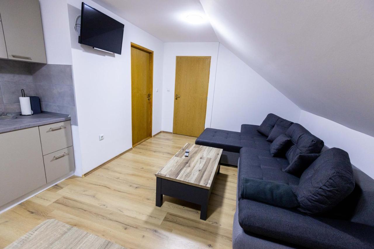 Apartmani Tomsic Darda Exterior photo